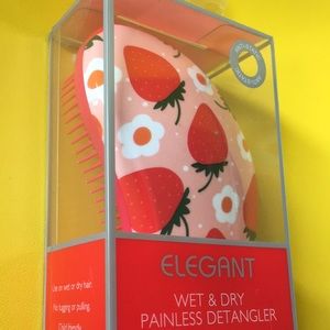 BRUSH wet/dry Detangler Strawberry floral hair NEW